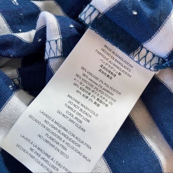 Michael Kors men’s V neck t shirt - Picture 3 of 5